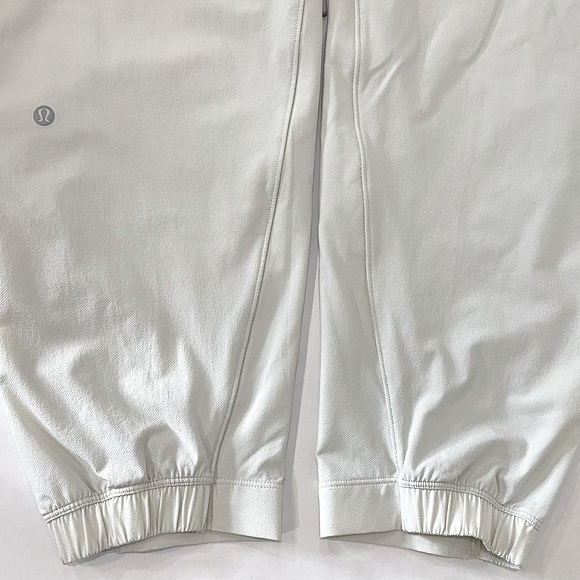 Lululemon License to Train High-Rise Pant in Bone. Size 12. NWOT - Picture 11 of 12